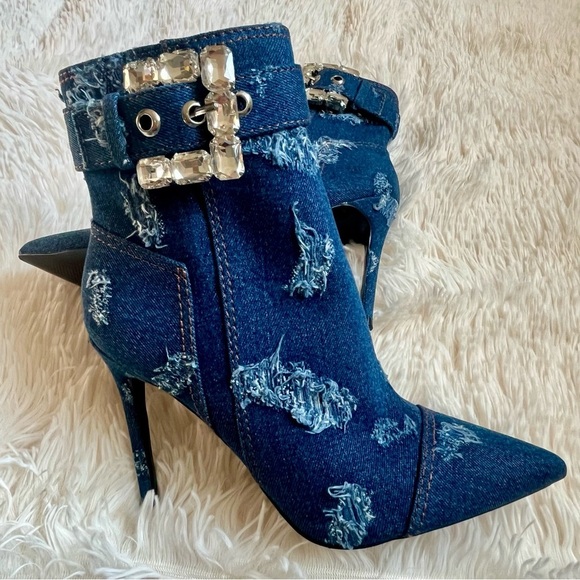 Nine West NWOB Denim & Jeweled High Heeled Stiletto Pointed Toe Bootie Size 7 - Picture 1 of 14